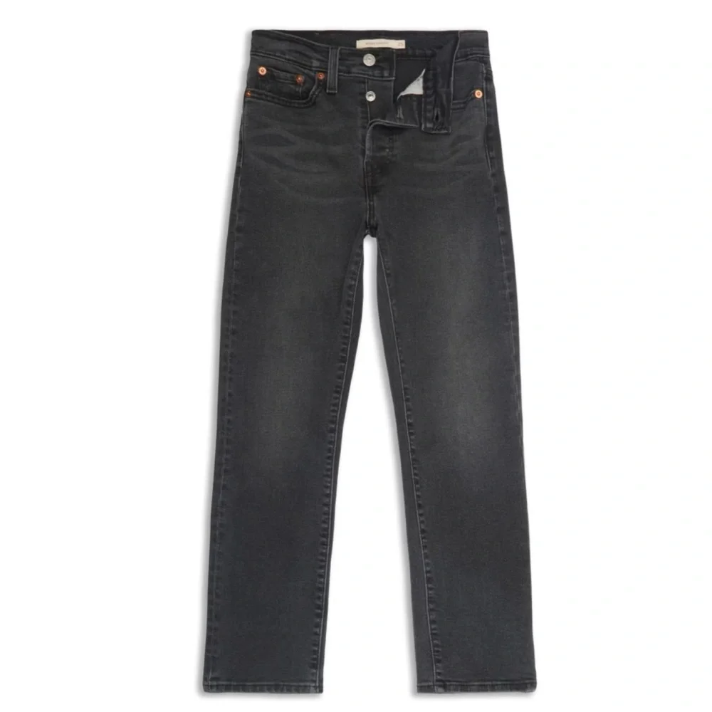 Levi's Women’s Wedgie Straight Faded Black Denim Jeans. W25” x L26”. - Picture 8 of 12